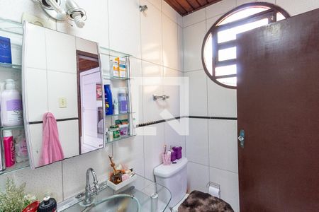 Casa à venda com 143m², 4 quartos e 2 vagasBanheiro da Suíte