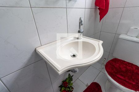 Casa à venda com 143m², 4 quartos e 2 vagasBanheiro 2