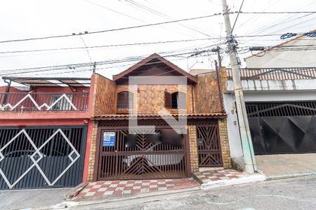 Casa à venda com 143m², 4 quartos e 2 vagasFachada