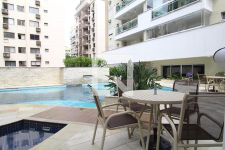 Apartamento para alugar com 77m², 3 quartos e 1 vagaPiscina