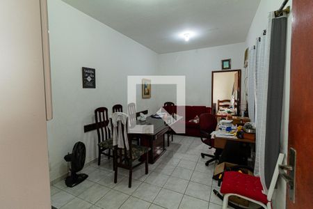 Sala de casa para alugar com 1 quarto, 270m² em Encantado, Rio de Janeiro