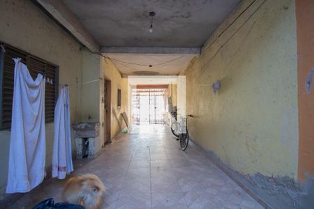 Casa para alugar com 21m², 2 quartos e 1 vagaÁrea de Serviço