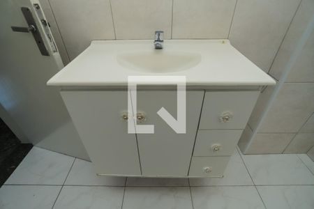 Apartamento para alugar com 66m², 2 quartos e sem vagaBanheiro