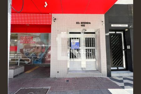Apartamento para alugar com 66m², 2 quartos e sem vagaFachada