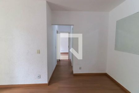 Corredor de apartamento para alugar com 2 quartos, 56m² em Jardim Umarizal, São Paulo