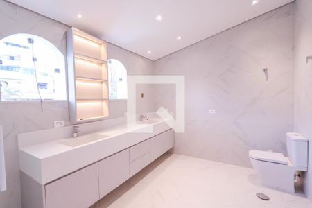 Casa para alugar com 650m², 5 quartos e 4 vagas Casa para alugar com 650m², 5 quartos e 4 vagasBanheiro - Suíte 1