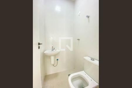 Casa para alugar com 650m², 5 quartos e 4 vagas Casa para alugar com 650m², 5 quartos e 4 vagasBanheiro de Serviço