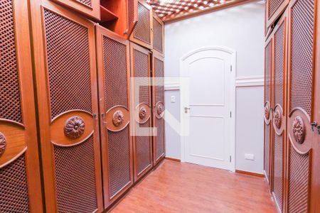 Casa para alugar com 650m², 5 quartos e 4 vagas Casa para alugar com 650m², 5 quartos e 4 vagasCloset - Suíte 1