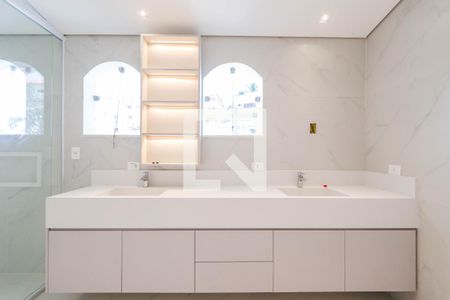 Casa para alugar com 650m², 5 quartos e 4 vagas Casa para alugar com 650m², 5 quartos e 4 vagasBanheiro - Suíte 1