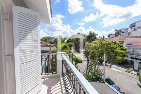 Casa para alugar com 650m², 5 quartos e 4 vagas Casa para alugar com 650m², 5 quartos e 4 vagasVaranda - Suíte 1