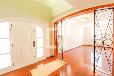 Casa para alugar com 650m², 5 quartos e 4 vagas Casa para alugar com 650m², 5 quartos e 4 vagasHall de Entrada