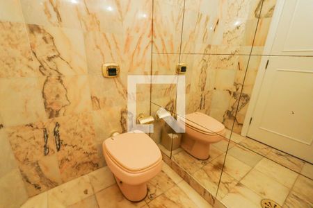 Casa para alugar com 650m², 5 quartos e 4 vagas Casa para alugar com 650m², 5 quartos e 4 vagasLavabo