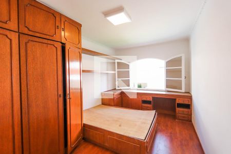 Casa para alugar com 650m², 5 quartos e 4 vagas Casa para alugar com 650m², 5 quartos e 4 vagasSuíte 3