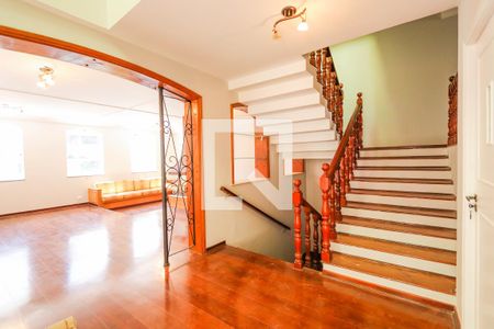 Casa para alugar com 650m², 5 quartos e 4 vagas Casa para alugar com 650m², 5 quartos e 4 vagasHall de Entrada