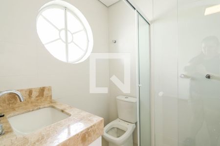 Casa para alugar com 650m², 5 quartos e 4 vagas Casa para alugar com 650m², 5 quartos e 4 vagasBanheiro - Suíte 4