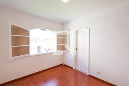 Casa para alugar com 650m², 5 quartos e 4 vagas Casa para alugar com 650m², 5 quartos e 4 vagasSuíte 4