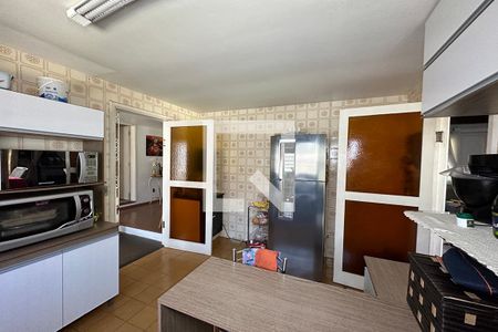 Casa à venda com 270m², 3 quartos e 2 vagasCozinha