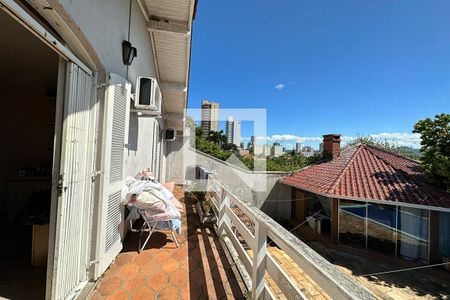 Casa à venda com 270m², 3 quartos e 2 vagasSacada