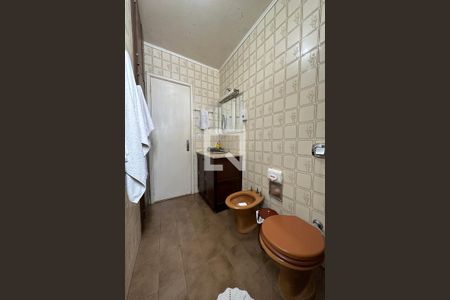 Casa à venda com 270m², 3 quartos e 2 vagasBanheiro