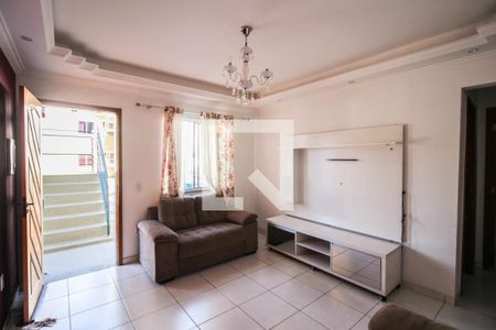 Sala de apartamento para alugar com 2 quartos, 60m² em Piam, Belford Roxo