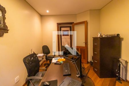 Casa à venda com 407m², 3 quartos e 4 vagas Casa à venda com 407m², 3 quartos e 4 vagas Suíte 2