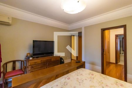 Casa à venda com 407m², 3 quartos e 4 vagas Casa à venda com 407m², 3 quartos e 4 vagasSuíte