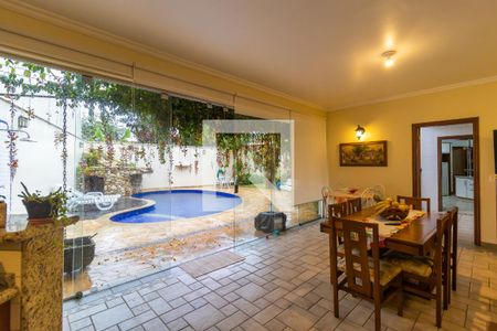 Casa à venda com 407m², 3 quartos e 4 vagas Casa à venda com 407m², 3 quartos e 4 vagasEspaço Gourmet