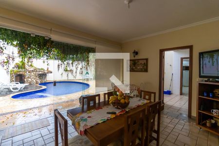 Casa à venda com 407m², 3 quartos e 4 vagas Casa à venda com 407m², 3 quartos e 4 vagasEspaço Gourmet