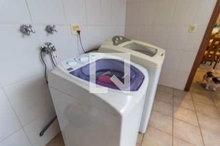Casa à venda com 407m², 3 quartos e 4 vagas Casa à venda com 407m², 3 quartos e 4 vagasÁrea de Serviço