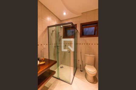 Casa à venda com 407m², 3 quartos e 4 vagas Casa à venda com 407m², 3 quartos e 4 vagasBanheiro da Suíte 2