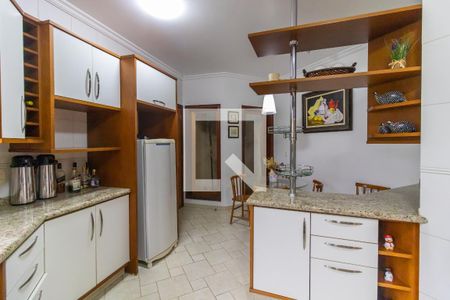 Casa à venda com 407m², 3 quartos e 4 vagas Casa à venda com 407m², 3 quartos e 4 vagasCozinha