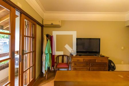 Casa à venda com 407m², 3 quartos e 4 vagas Casa à venda com 407m², 3 quartos e 4 vagasSuíte
