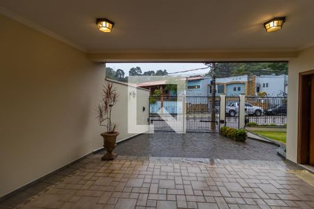 Casa à venda com 407m², 3 quartos e 4 vagas Casa à venda com 407m², 3 quartos e 4 vagasGaragem