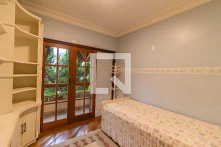 Casa à venda com 407m², 3 quartos e 4 vagas Casa à venda com 407m², 3 quartos e 4 vagasQuarto 4