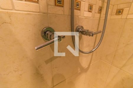 Casa à venda com 407m², 3 quartos e 4 vagas Casa à venda com 407m², 3 quartos e 4 vagasBanheiro da Suíte 2