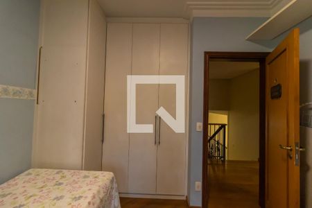 Casa à venda com 407m², 3 quartos e 4 vagas Casa à venda com 407m², 3 quartos e 4 vagasQuarto 4