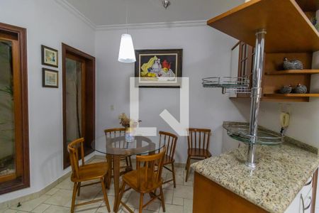 Casa à venda com 407m², 3 quartos e 4 vagas Casa à venda com 407m², 3 quartos e 4 vagasCozinha