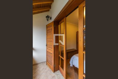 Casa à venda com 407m², 3 quartos e 4 vagas Casa à venda com 407m², 3 quartos e 4 vagasSacada do Quarto 3