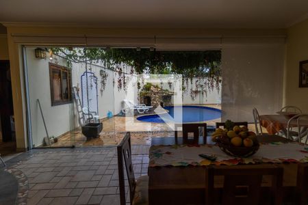 Casa à venda com 407m², 3 quartos e 4 vagas Casa à venda com 407m², 3 quartos e 4 vagasEspaço Gourmet