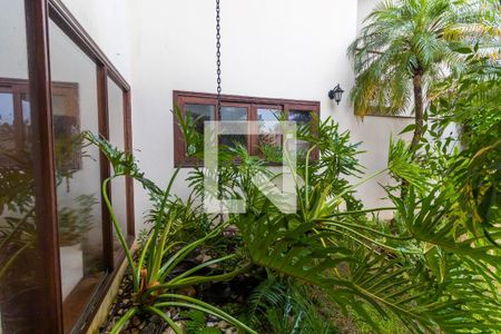 Casa à venda com 407m², 3 quartos e 4 vagas Casa à venda com 407m², 3 quartos e 4 vagasJardim