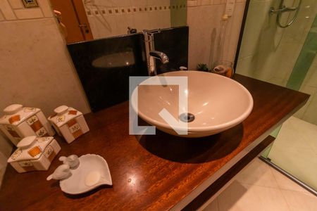 Casa à venda com 407m², 3 quartos e 4 vagas Casa à venda com 407m², 3 quartos e 4 vagasBanheiro da Suíte 2