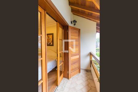 Casa à venda com 407m², 3 quartos e 4 vagas Casa à venda com 407m², 3 quartos e 4 vagasSacada do Quarto 3