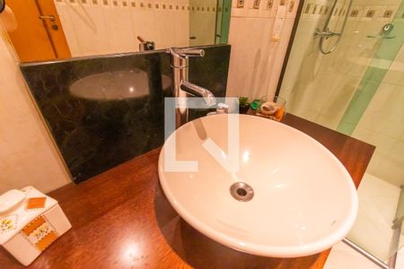 Casa à venda com 407m², 3 quartos e 4 vagas Casa à venda com 407m², 3 quartos e 4 vagasBanheiro da Suíte 2