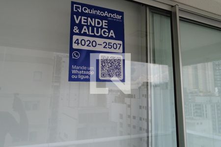 Apartamento à venda com 58m², 1 quarto e 1 vagaPlaquinha