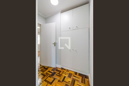 Corredor de apartamento à venda com 2 quartos, 94m² em Santana, Porto Alegre