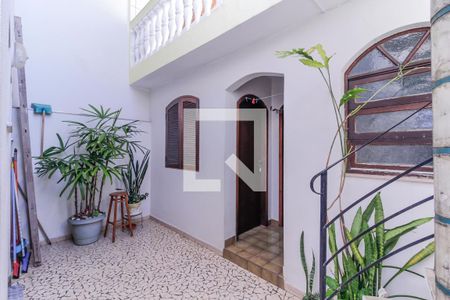 Casa à venda com 170m², 3 quartos e 2 vagas Casa à venda com 170m², 3 quartos e 2 vagasQuintal