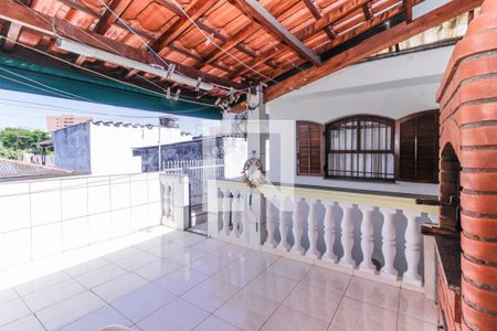 Casa à venda com 170m², 3 quartos e 2 vagas Casa à venda com 170m², 3 quartos e 2 vagasChurrasqueira