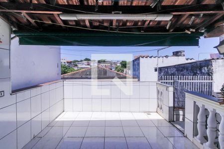 Casa à venda com 170m², 3 quartos e 2 vagas Casa à venda com 170m², 3 quartos e 2 vagasChurrasqueira
