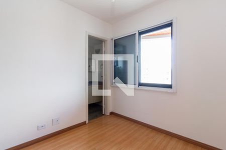 Suíte de apartamento para alugar com 2 quartos, 72m² em Moema, São Paulo