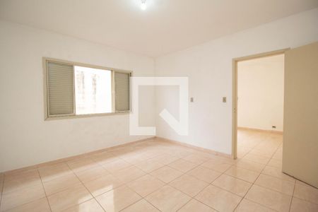 Quarto 1 de casa para alugar com 2 quartos, 90m² em Vila Pereira Cerca, São Paulo